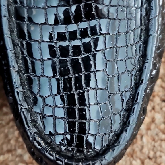 Flat Shoes - Picture 6 of 16